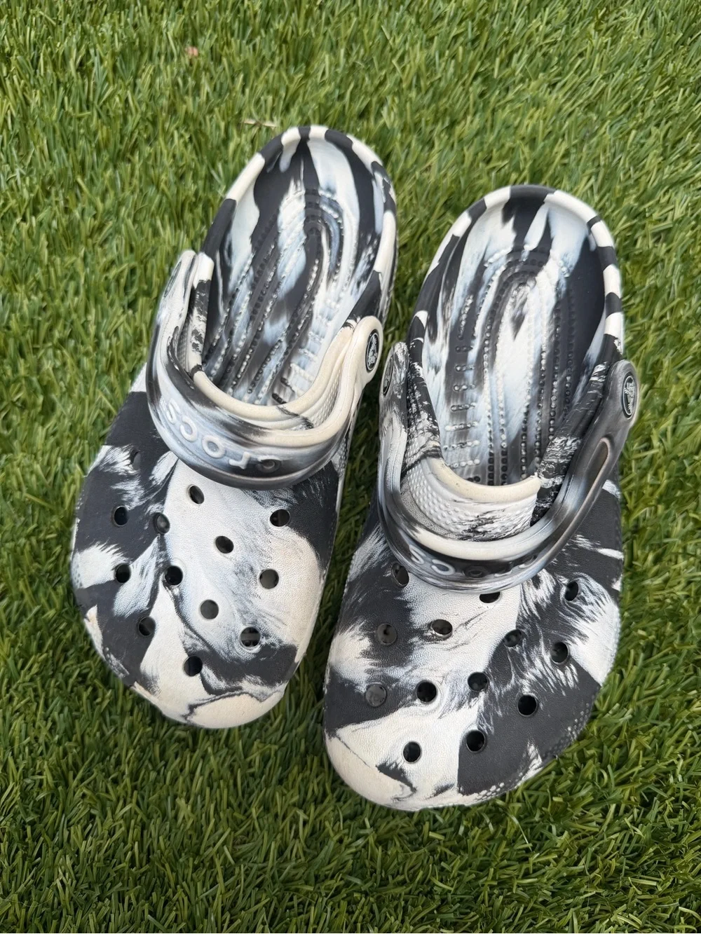 CROCS stylish marbled